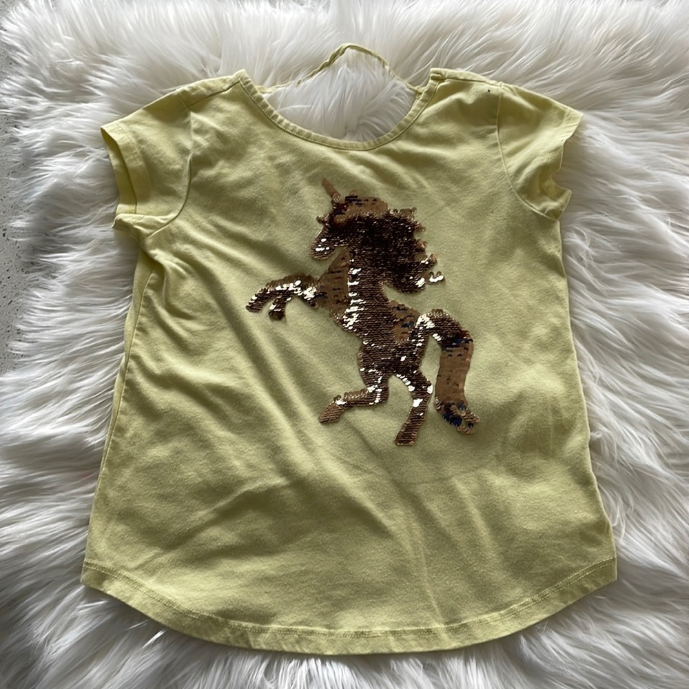⭐️ Girls T- Shirt